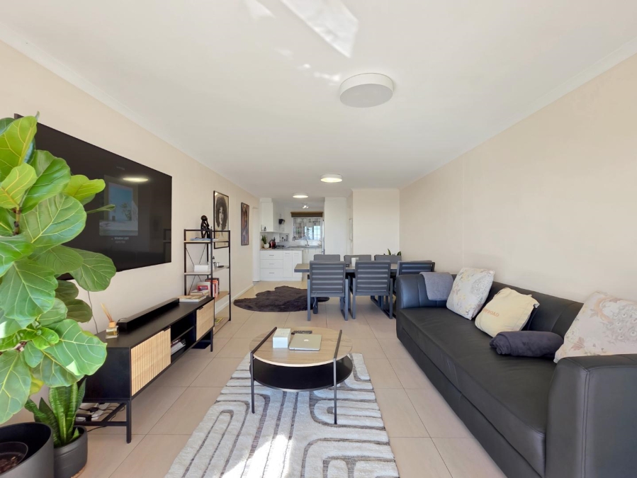 2 Bedroom Property for Sale in Vredehoek Western Cape